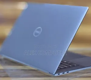 New Laptop Dell Precision 17 7720 16GB Intel Core i9 SSD 512GB