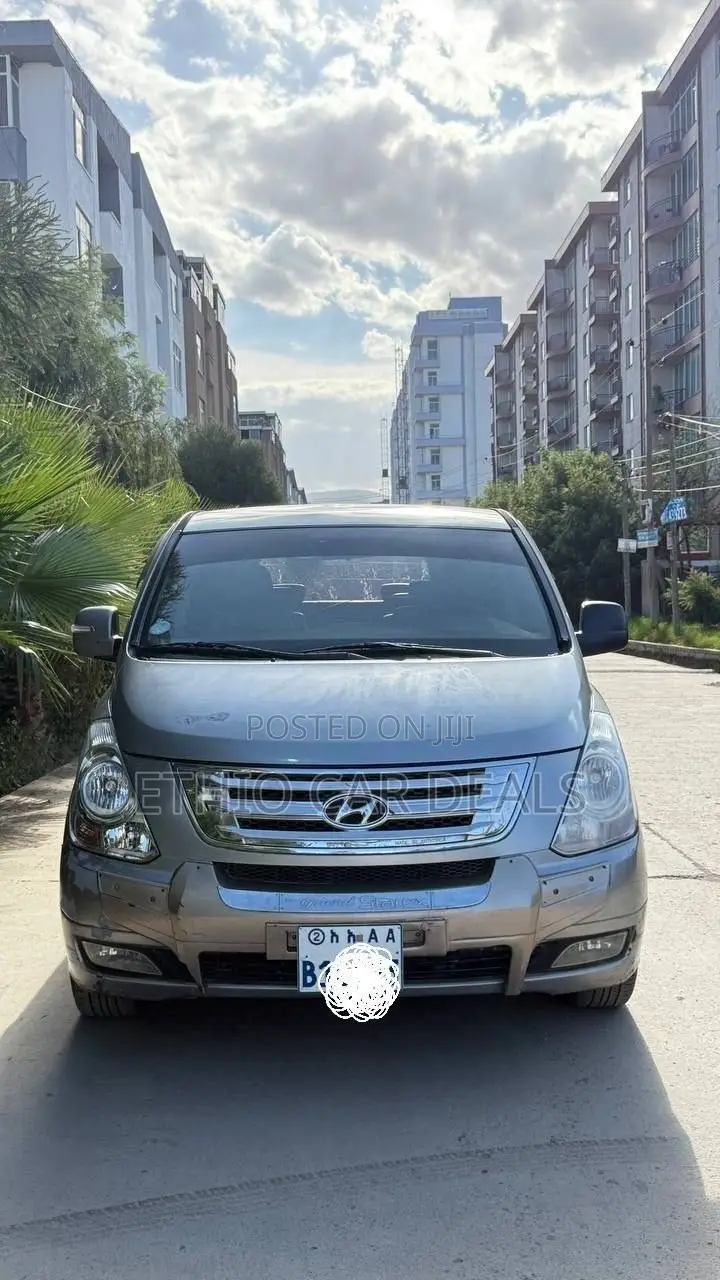 Hyundai Starex 2012 Silver