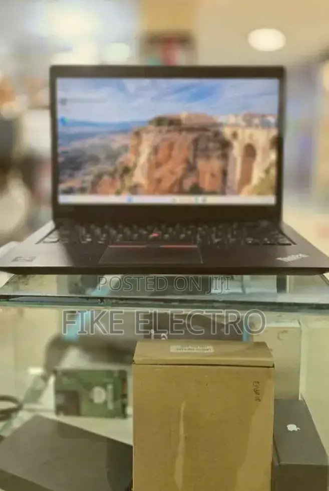 New Laptop Lenovo ThinkPad E14 Gen 5 16GB Intel Core i5 SSD 512GB