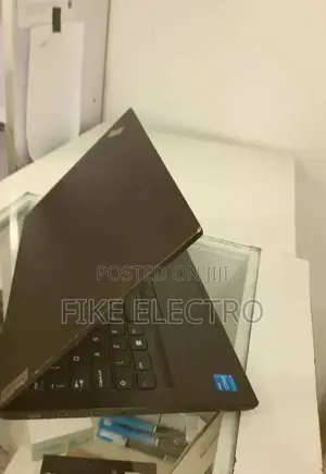 New Laptop Lenovo ThinkPad E14 Gen 5 16GB Intel Core i5 SSD 512GB