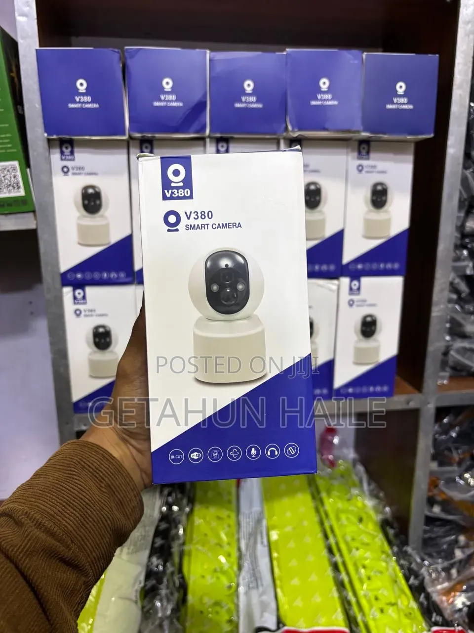 V380 Pro 4g Security Camera With Battery Backup
