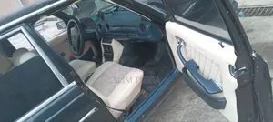 Mercedes-Benz W123 1981 Blue