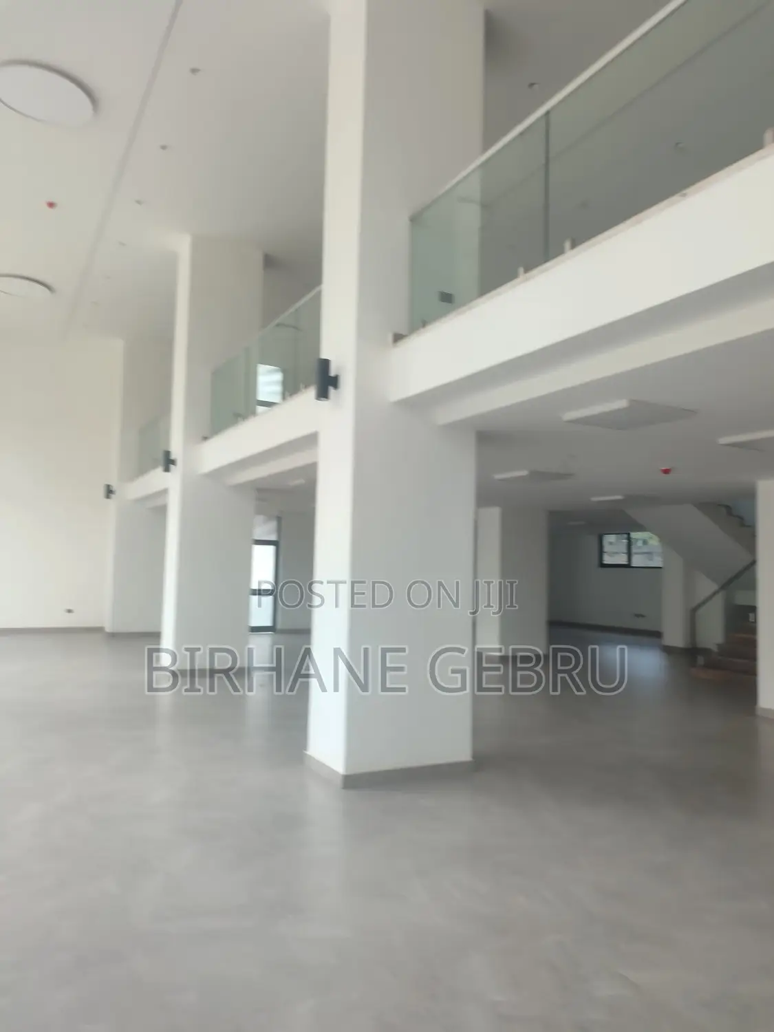 Space Luxury Rent for Salun Spa.Message and Other