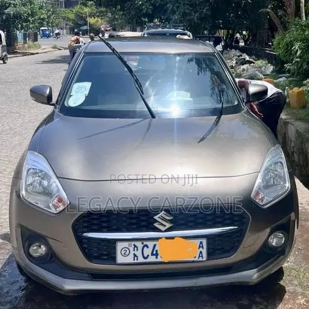 Suzuki Swift 2022 Brown