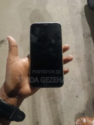 Apple iPhone 11 128 GB White