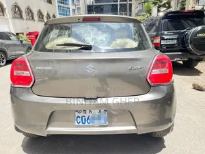 Suzuki Swift 2022 Gray