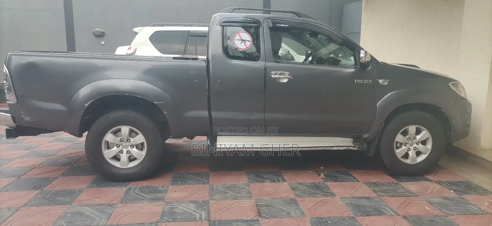 Toyota Hilux 2010 Gray