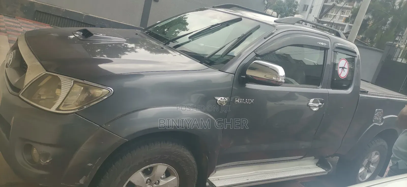 Toyota Hilux 2010 Gray