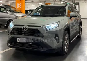 Toyota RAV4 2021