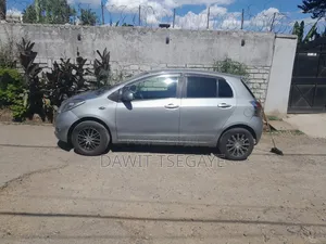 Toyota Yaris 2007 Gray