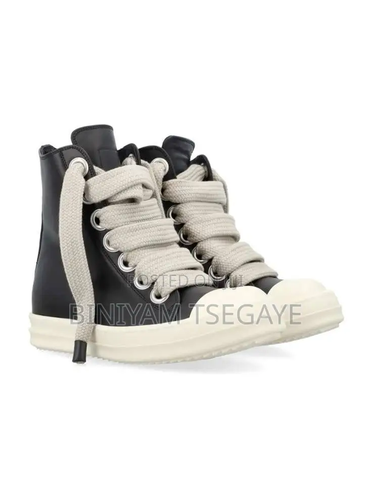Kings—Shoe