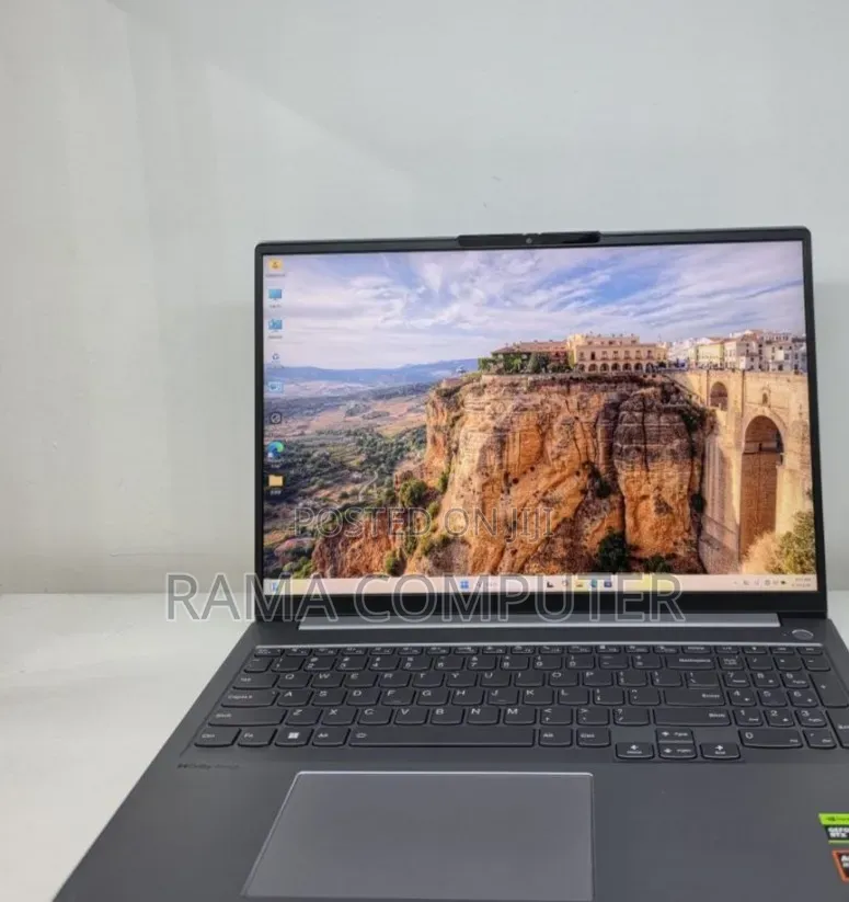 New Laptop Lenovo 32GB AMD Ryzen 7 SSD 1T