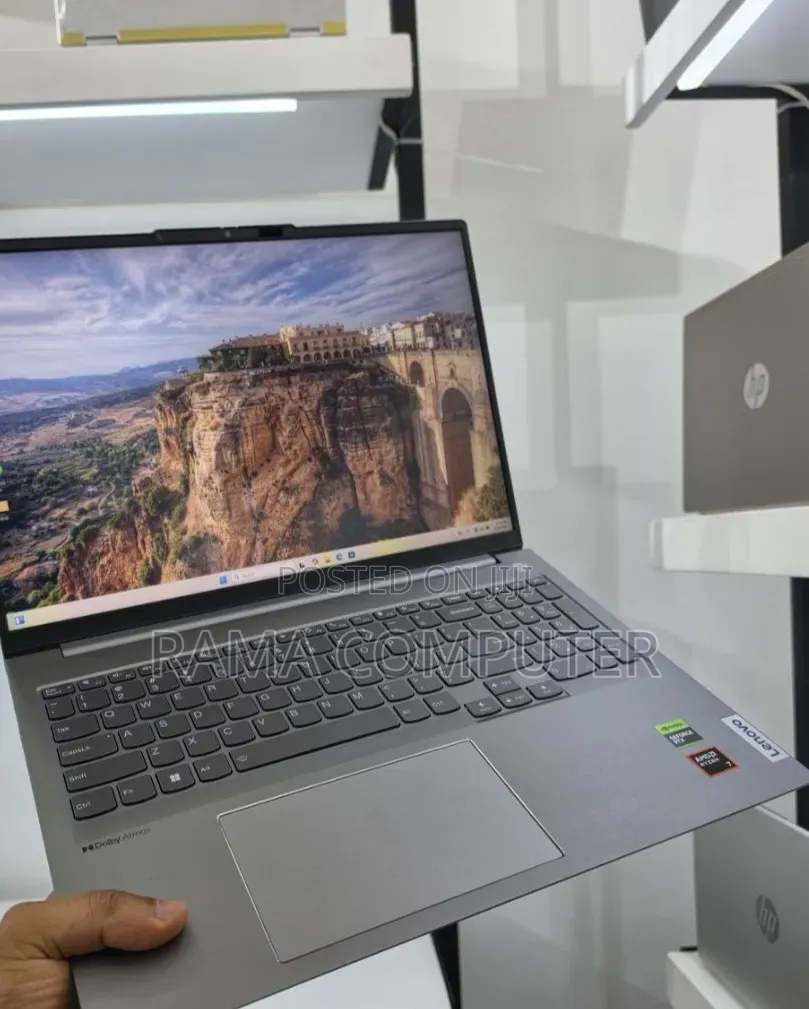 New Laptop Lenovo 32GB AMD Ryzen 7 SSD 1T