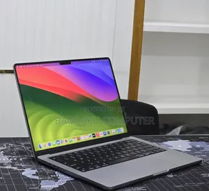 New Laptop Apple MacBook Pro 2023 M3 Pro 8GB Apple M3 Pro SSD 512GB