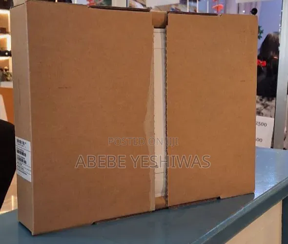 New Laptop Apple MacBook Air 2025 M4 16GB Intel Core i9 SSD 512GB