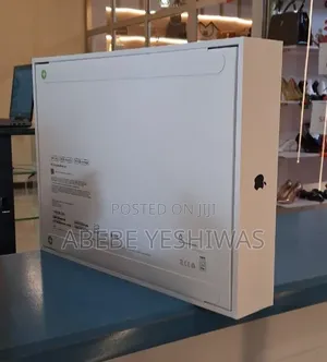 New Laptop Apple MacBook Air 2025 M4 16GB Intel Core i9 SSD 512GB
