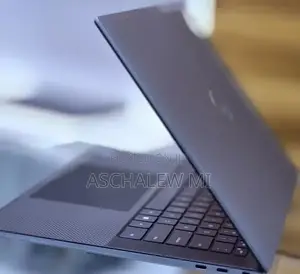 New Laptop Dell Precision 5560 16GB Intel Core i9 SSD 512GB