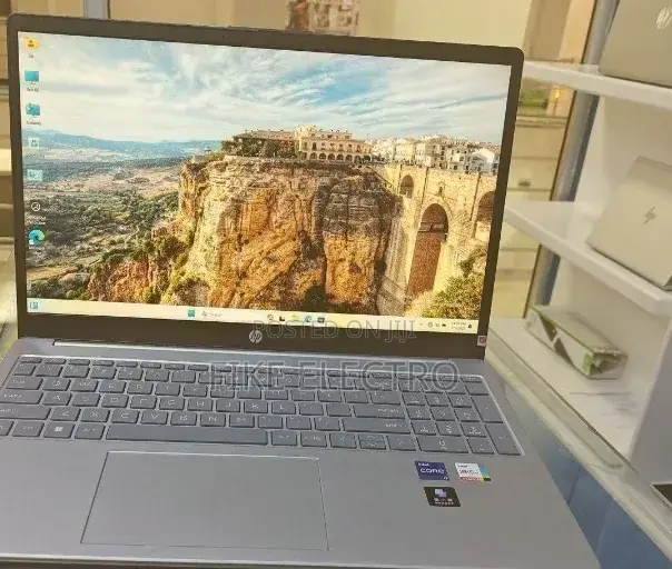 New Laptop HP Stream Notebook 16GB Intel Core i5 SSD 1T