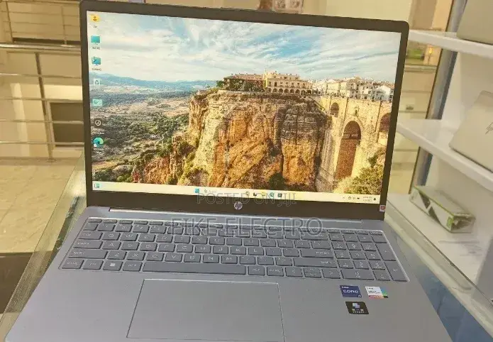New Laptop HP Stream Notebook 16GB Intel Core i5 SSD 1T