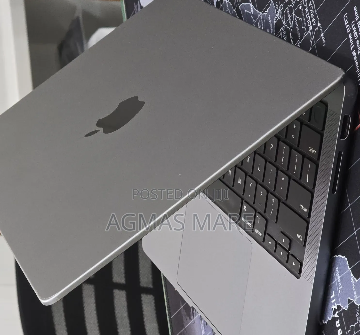 New Laptop Apple MacBook Pro 2023 M3 8GB Apple M3 SSD 512GB