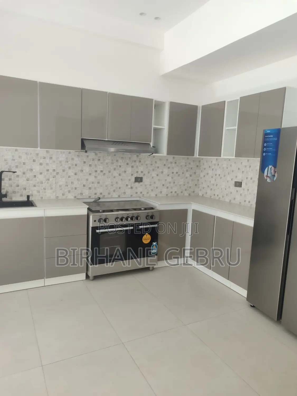 6bdrm House in G+2, Bole for sale