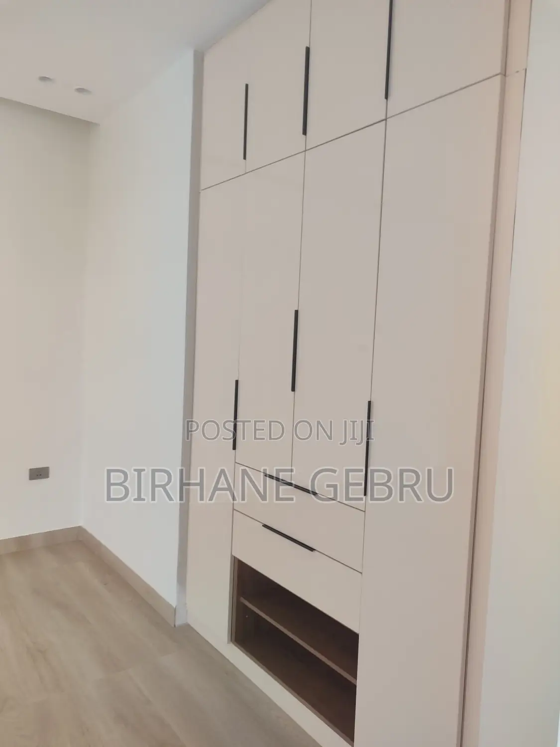 6bdrm House in G+2, Bole for sale