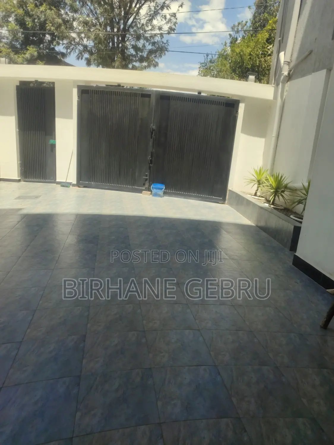 6bdrm House in G+2, Bole for sale