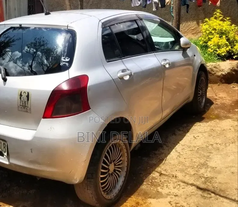 Toyota Yaris 1.0 2005 Silver