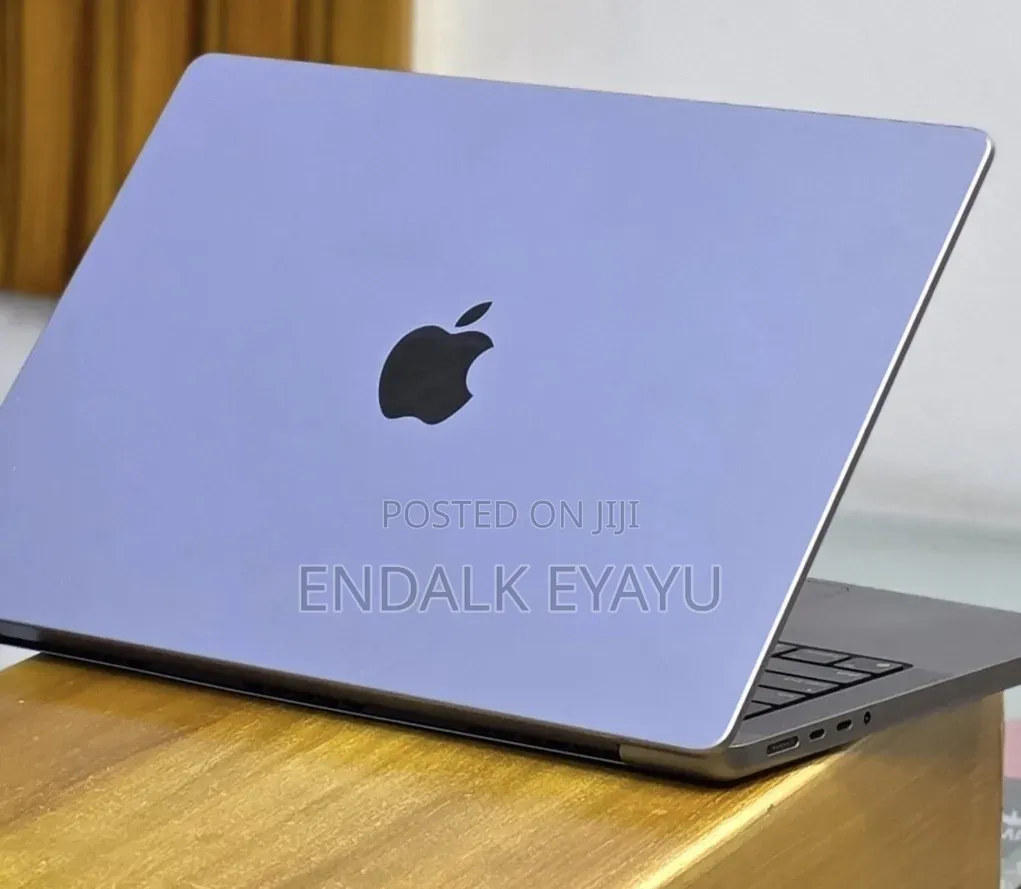 New Laptop Apple MacBook 32GB Apple M1 Pro SSD 512GB