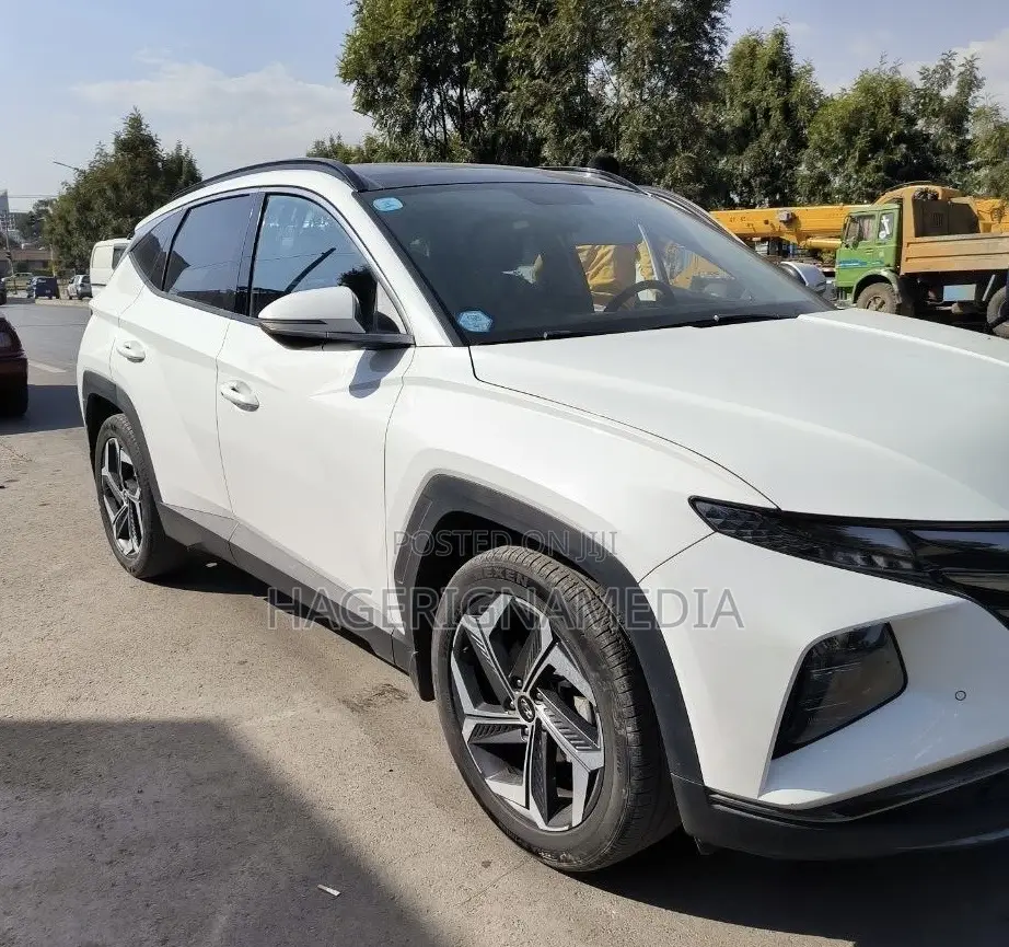 Hyundai Tucson 2022 White