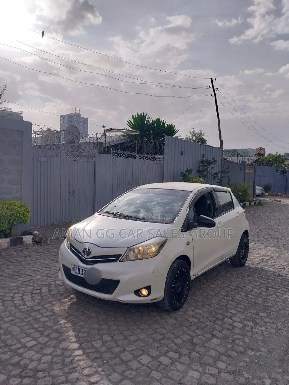 Toyota Yaris 2014 Ivory
