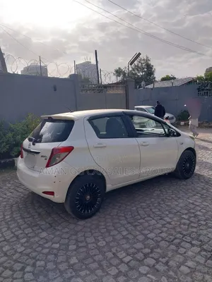 Toyota Yaris 2014 Ivory