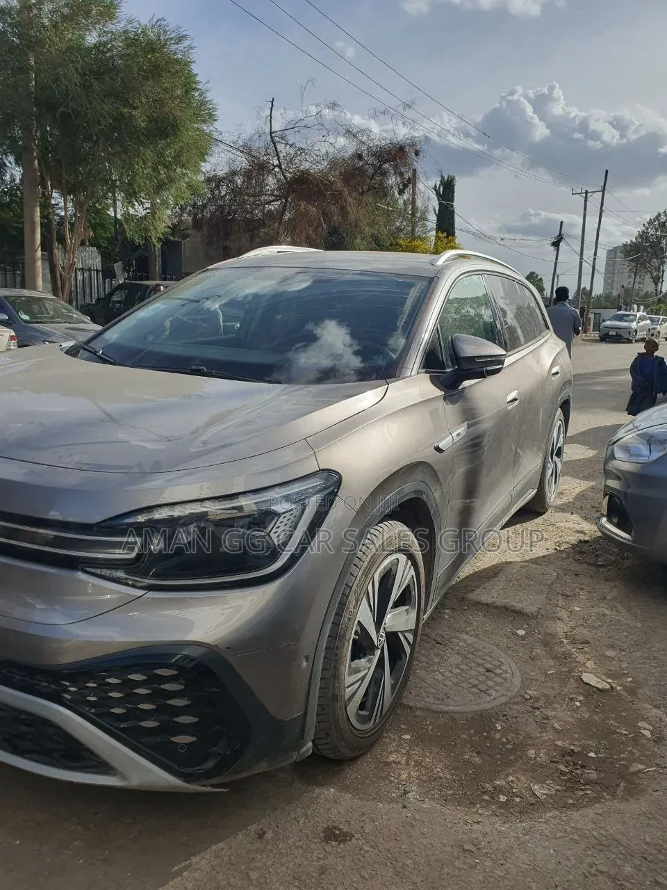 Volkswagen ID.6 2022 Gold