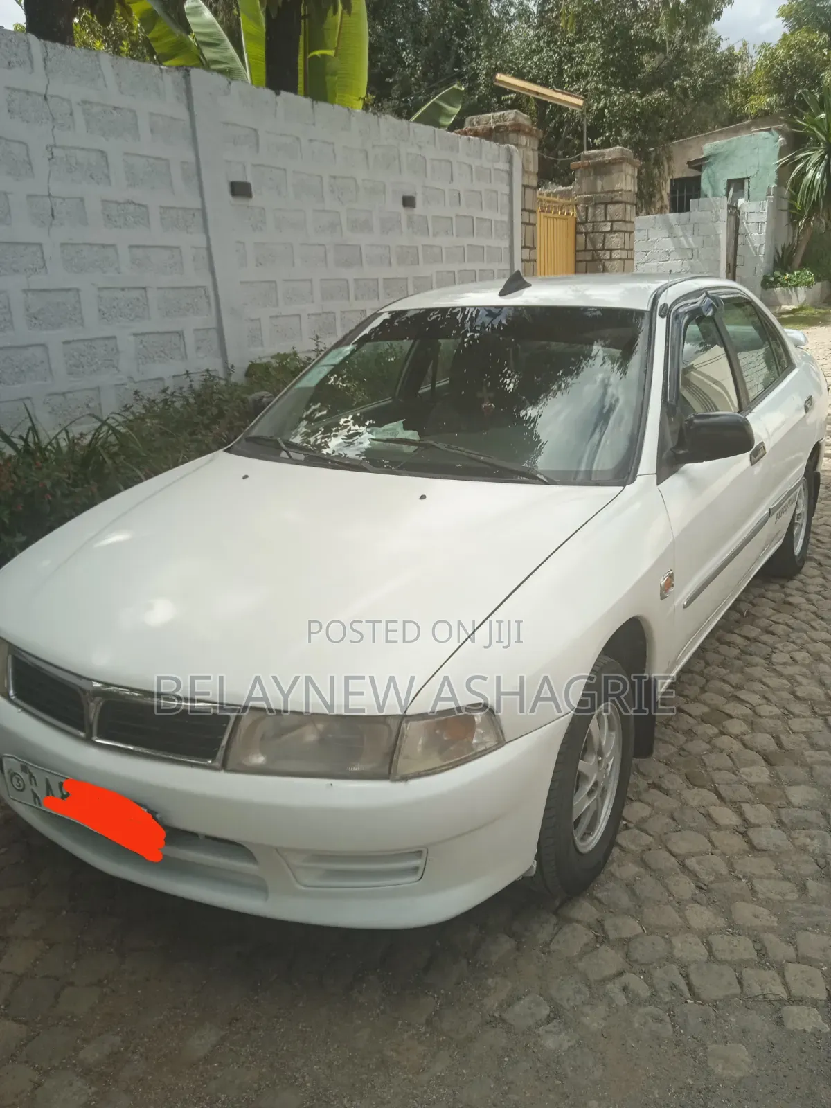 Mitsubishi Lancer 2000 White