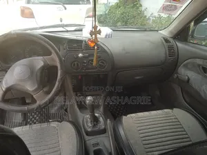 Mitsubishi Lancer 2000 White