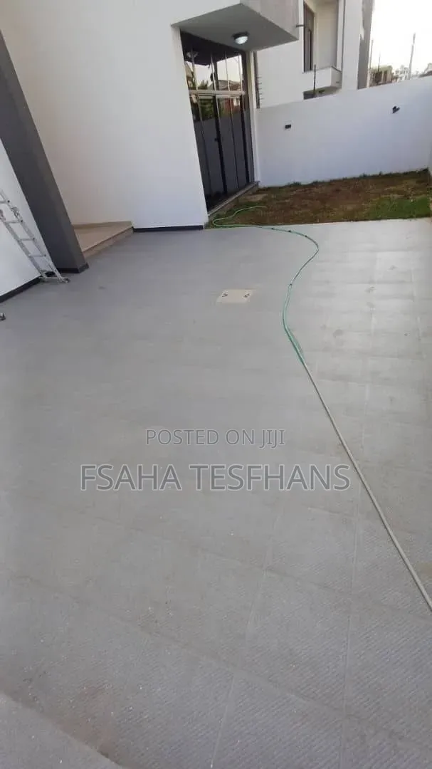 6bdrm House in House G+2, Bole for rent