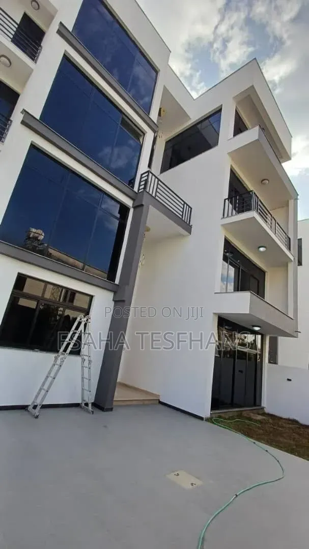 5bdrm House in House G+2, Bole for rent