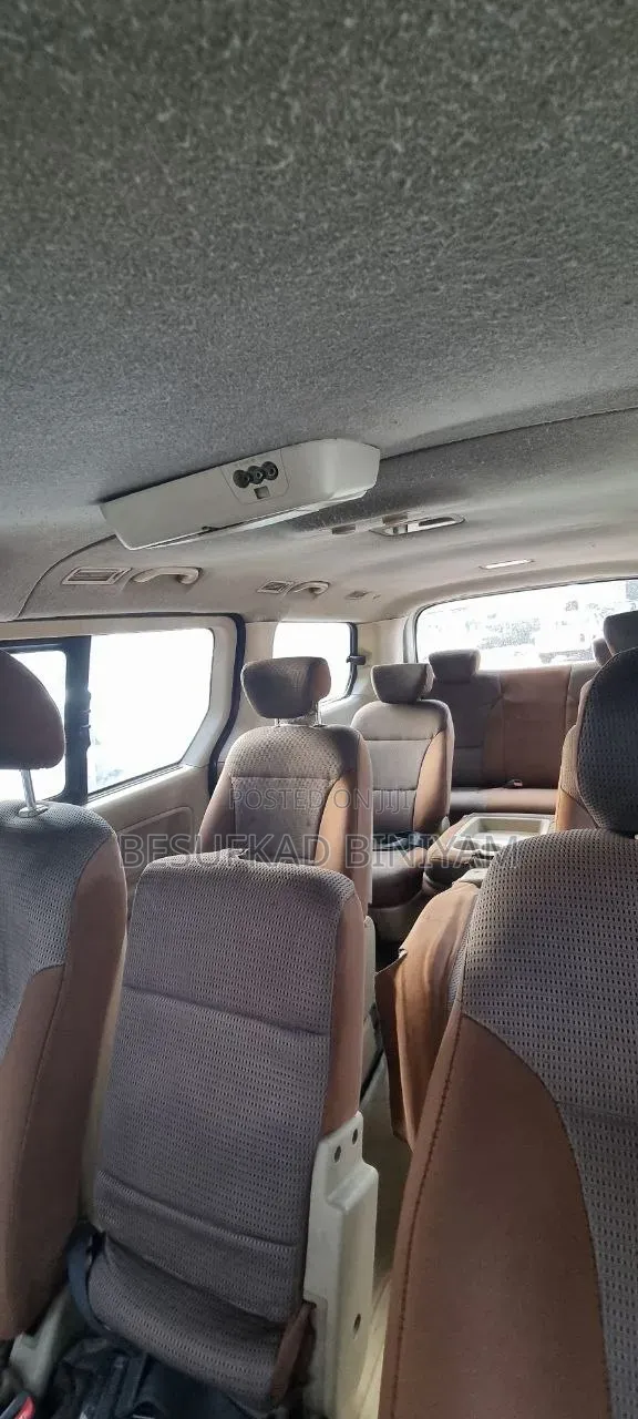 Hyundai H1 2009 White