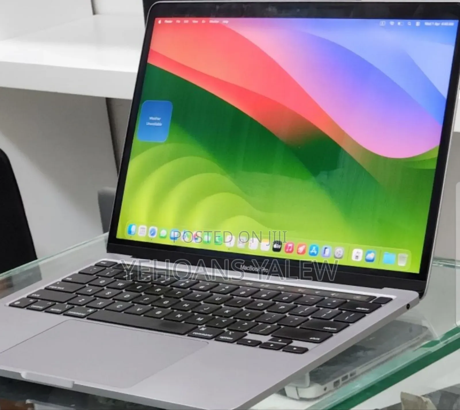 New Laptop Apple MacBook Pro 2020 M1 16GB Apple M1 SSD 256GB