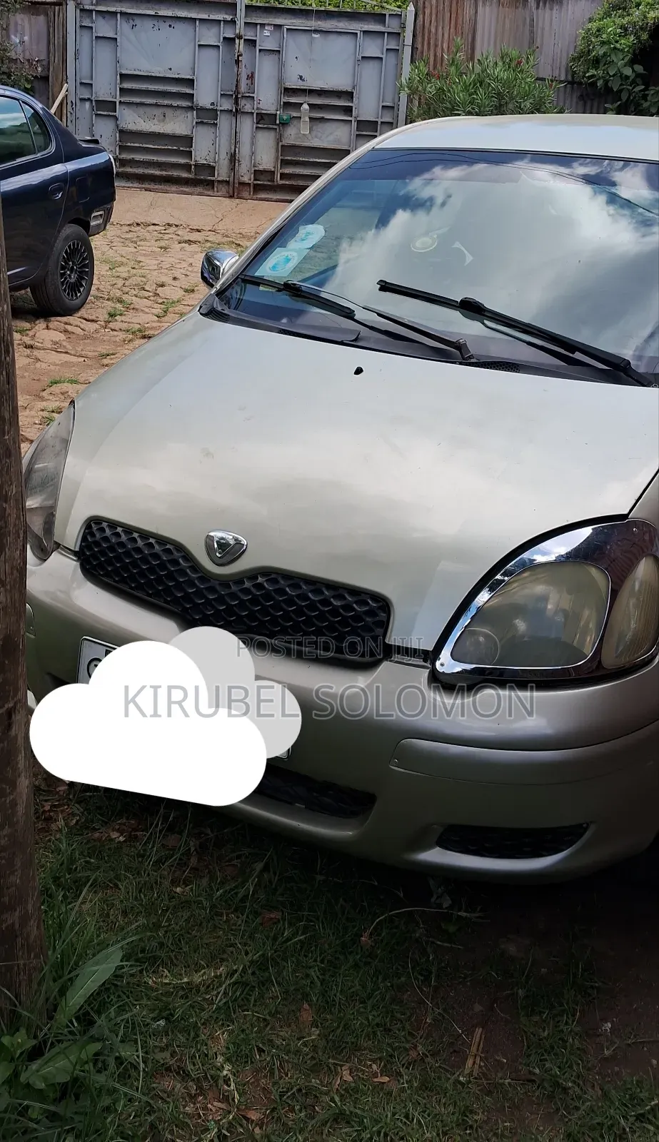 Toyota Vitz 2002 Silver