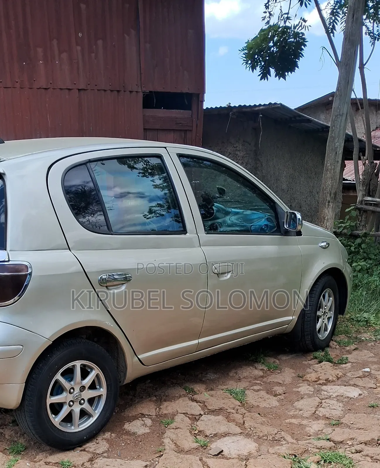Toyota Vitz 2002 Silver
