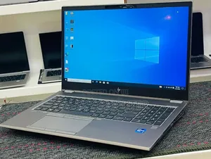 New Laptop HP ZBook Firefly G8 16GB Intel Core i7 SSD 1T