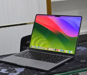 New Laptop Apple MacBook Pro 2023 M3 8GB Apple M3 Pro SSD 512GB