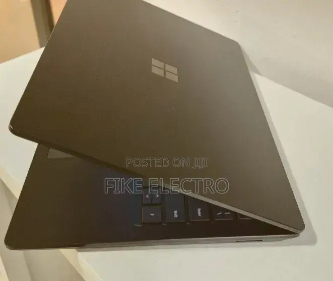 New Laptop Microsoft Surface Laptop 5 16GB Intel Core i7 SSD 512GB