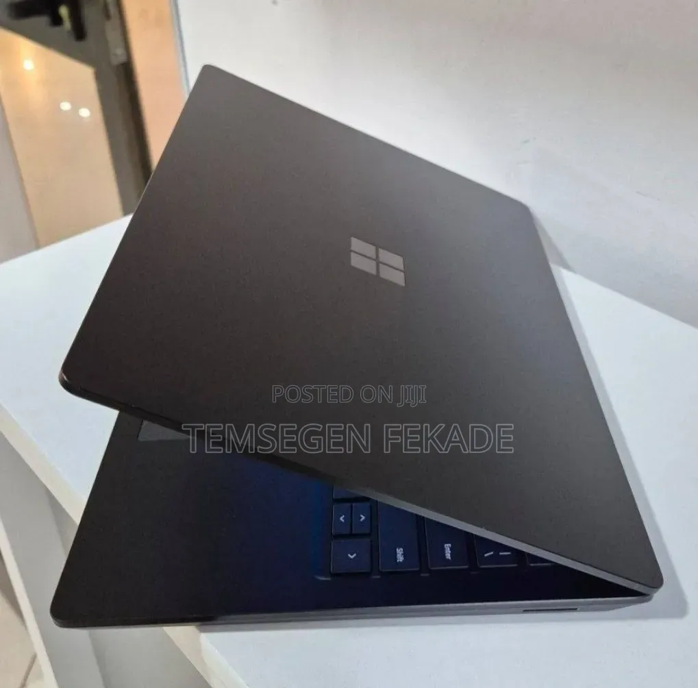 New Laptop Microsoft Surface Laptop 5 16GB Intel Core i7 SSD 512GB