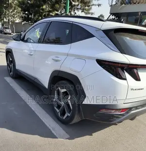 Hyundai Tucson 2022 White