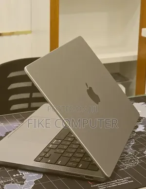 New Laptop Apple MacBook Pro 2023 M3 8GB Apple M3 Pro SSD 512GB