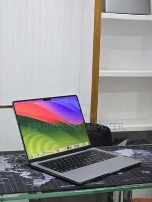 New Laptop Apple MacBook Pro 2023 M3 8GB Apple M3 Pro SSD 512GB
