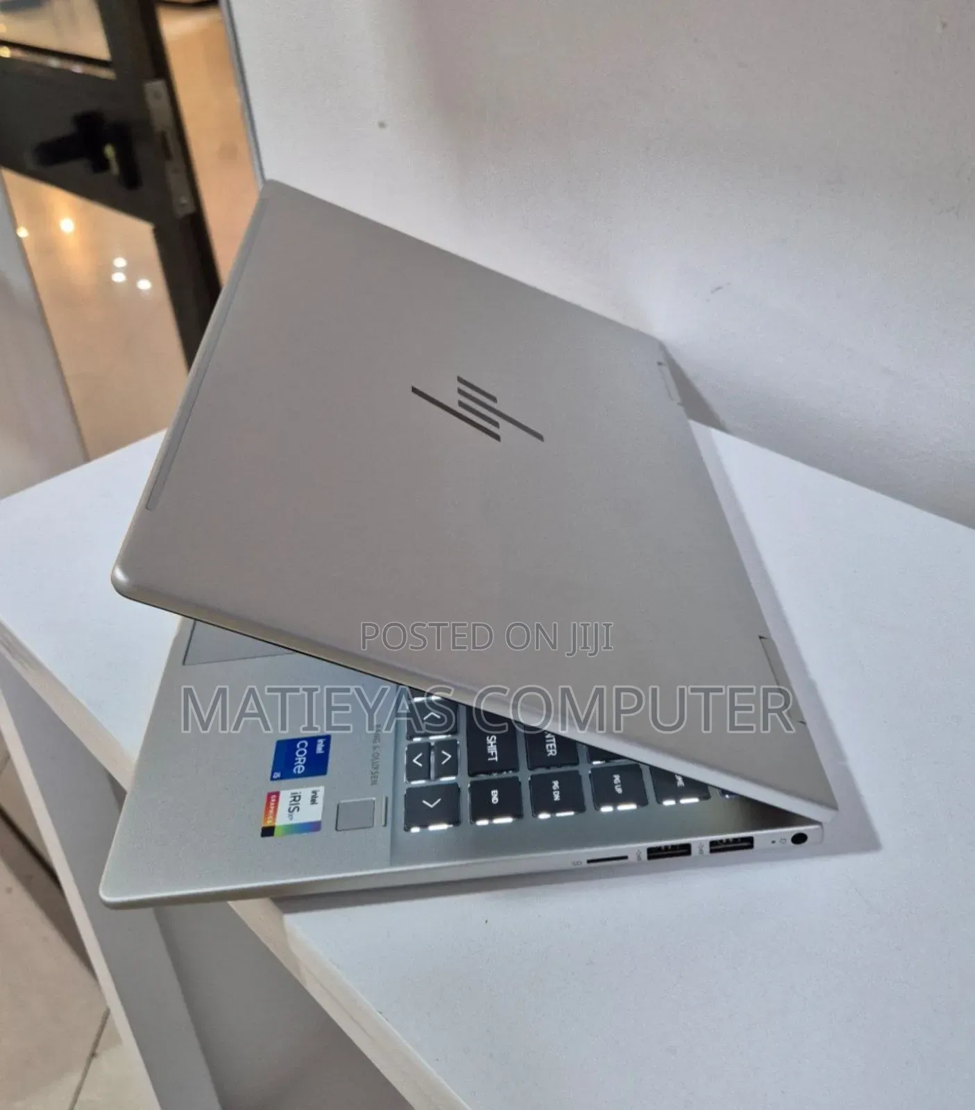 New Laptop HP Envy x360 8GB Intel Core i5 SSD 512GB