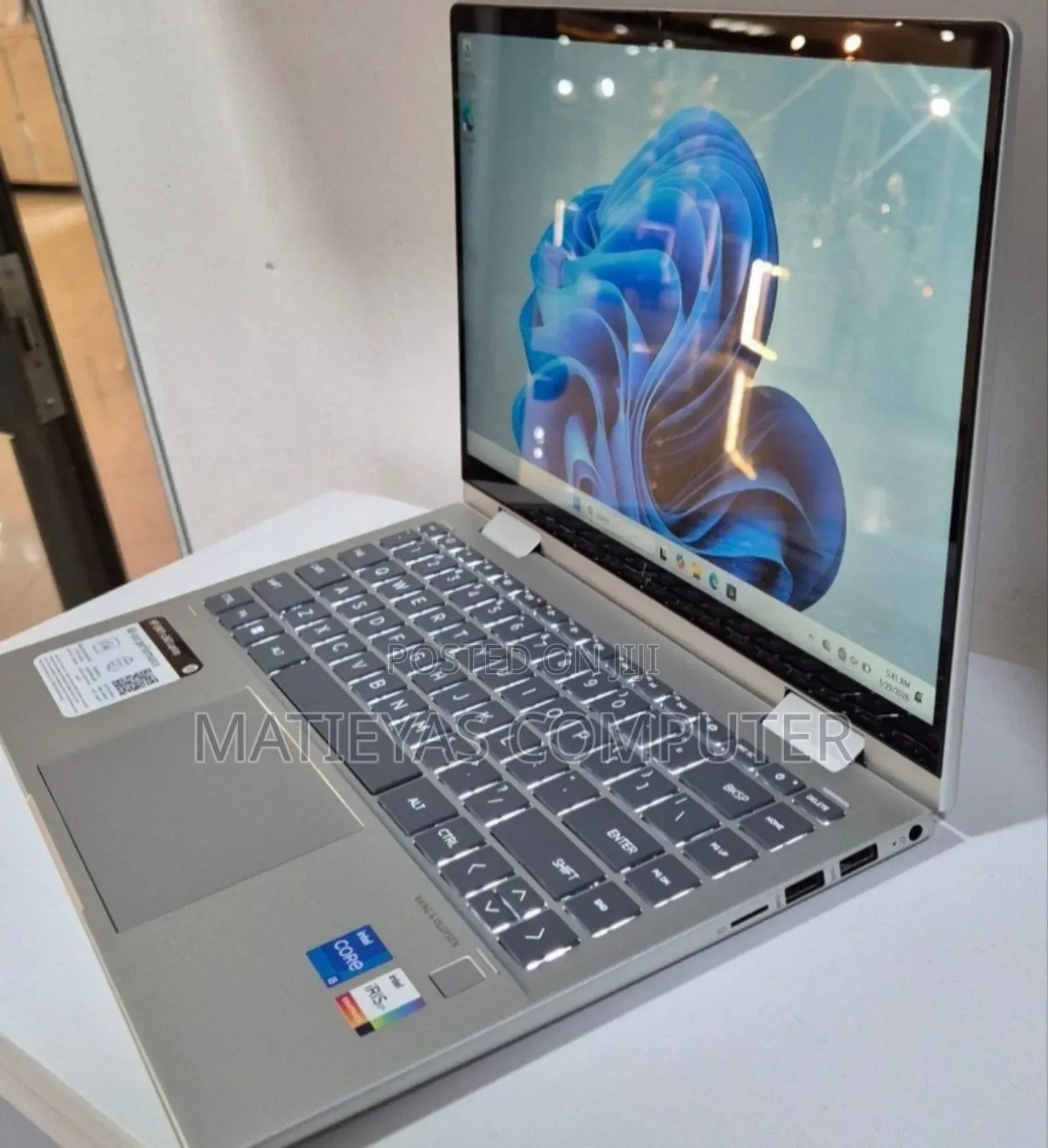 New Laptop HP Envy x360 8GB Intel Core i5 SSD 512GB